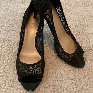 Nine West Size 8 Black Peep Toe Heels